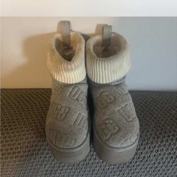 UGG Shoes - UGG Cream and Gray Winter Boots